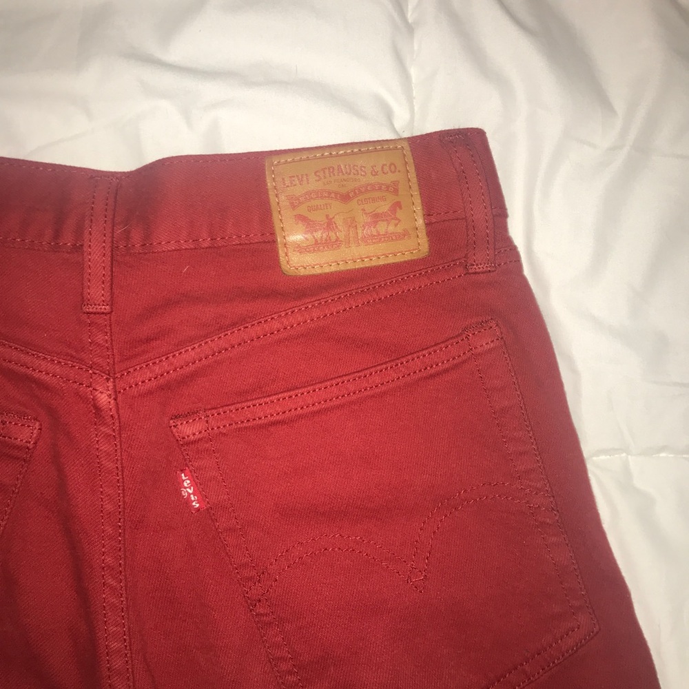 Red Levi’s Straight-leg Jeans